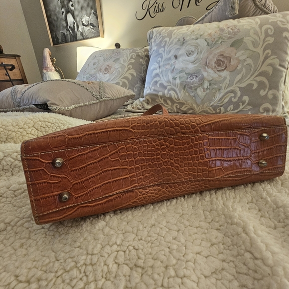 Purse - Picture 2 of 3